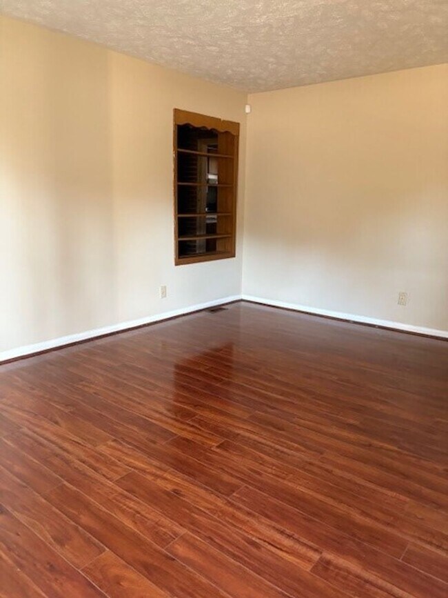 Foto del edificio - 501 N McNair St