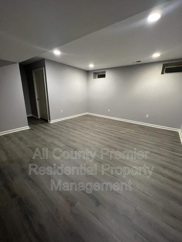 Building Photo - 91 Sassafras Dr
