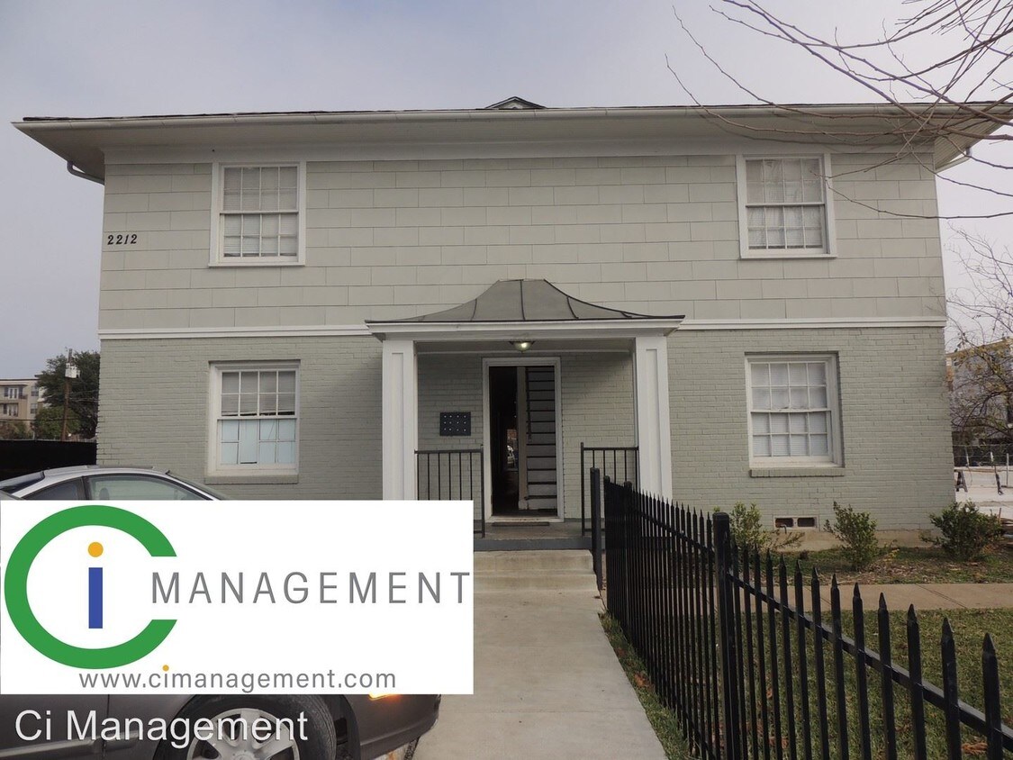 Primary Photo - 2212 N Fitzhugh Ave