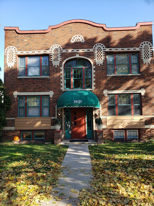 Foto del edificio - 2621 Pleasant Ave