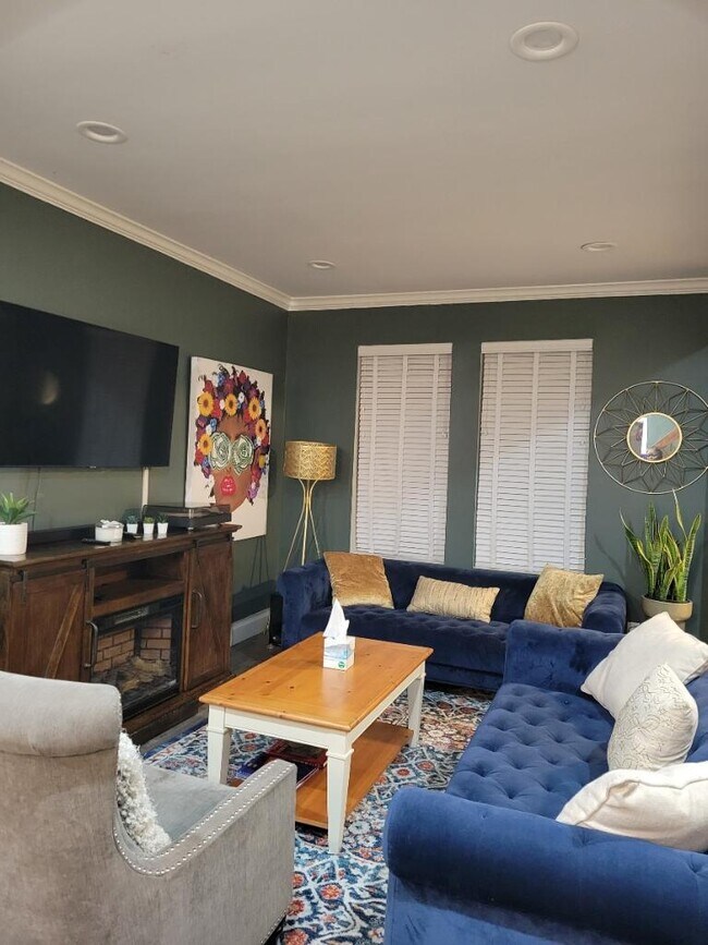 Foto del edificio - 3438 California Ave