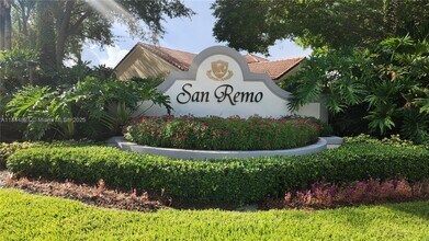 Building Photo - 1601 Sorrento Dr