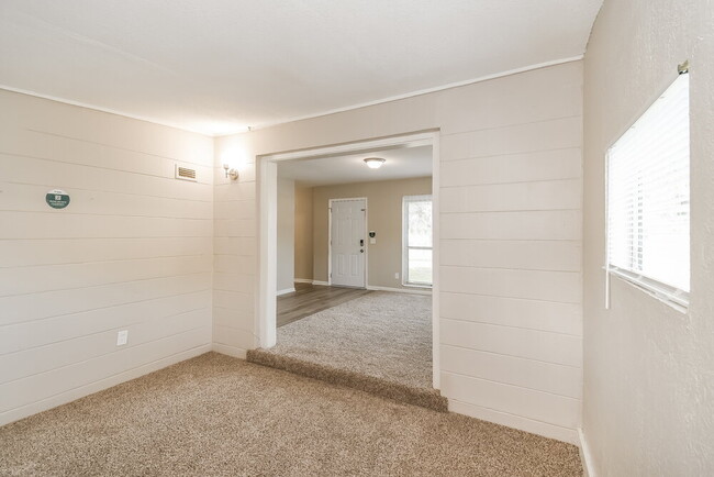 Foto del edificio - 5135 Archery Ave