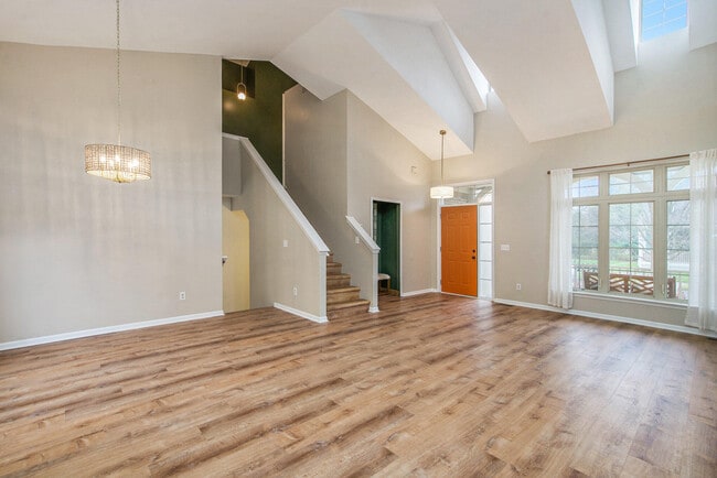 Foto del edificio - 5660 Versailles Ave