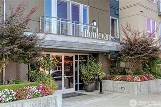 Building Photo - 375 Kirkland Ave