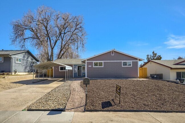 Foto del edificio - 901 Widefield Dr