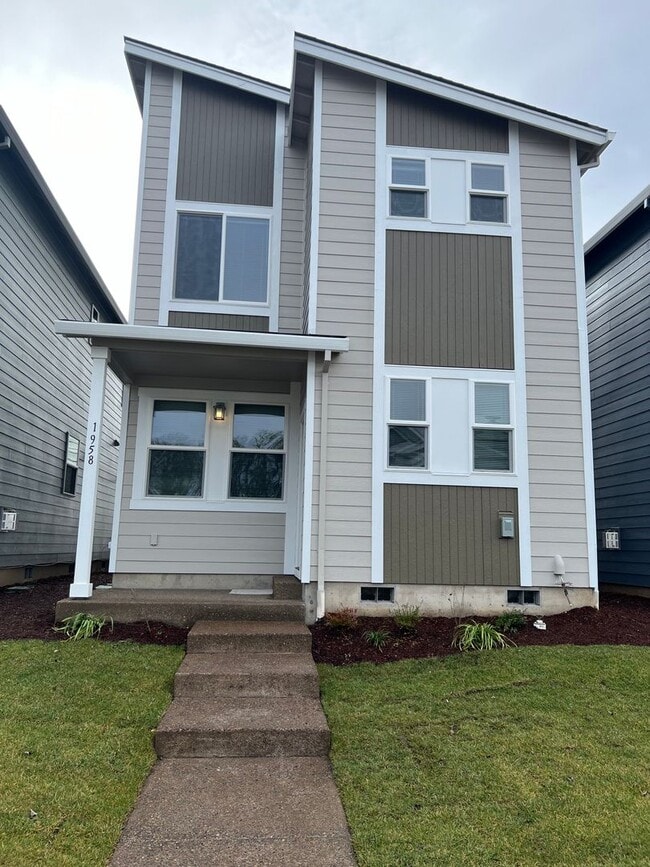 Building Photo - 1958 NW Wessex St