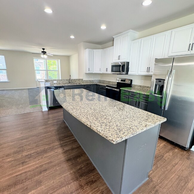 Foto del edificio - 447 Covington Ct