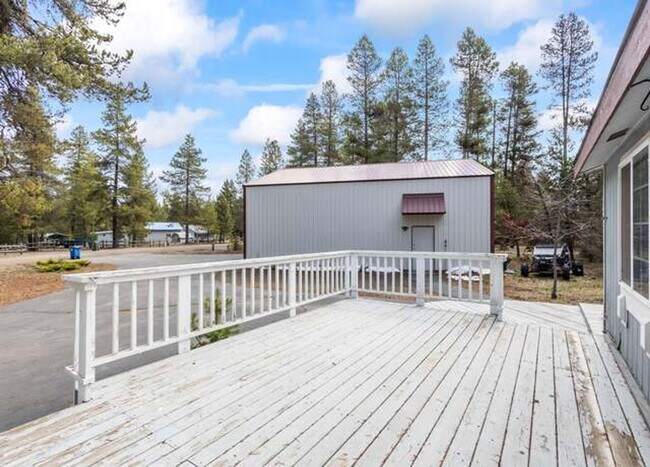 Building Photo - 16045 Big Meadow Dr