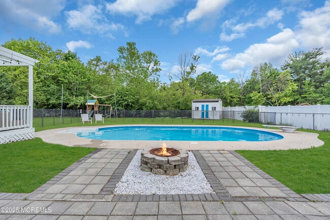 Building Photo - 210 Wingate Ct