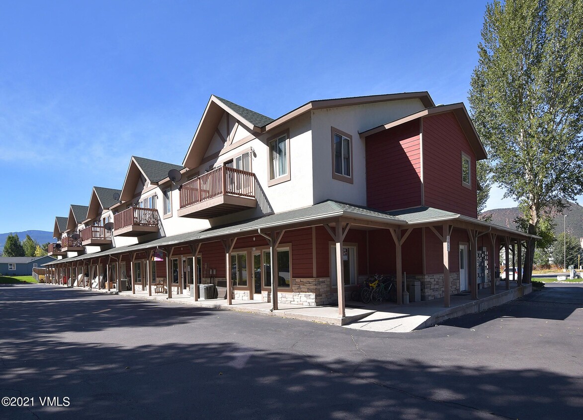 Los apartamentos superiores con terrazas - 925 Green Way