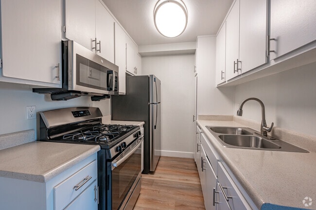 Oak Park Apartments
