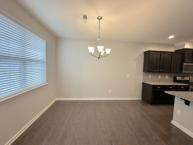 Foto del edificio - Like New 2 Story Townhome in Durham!