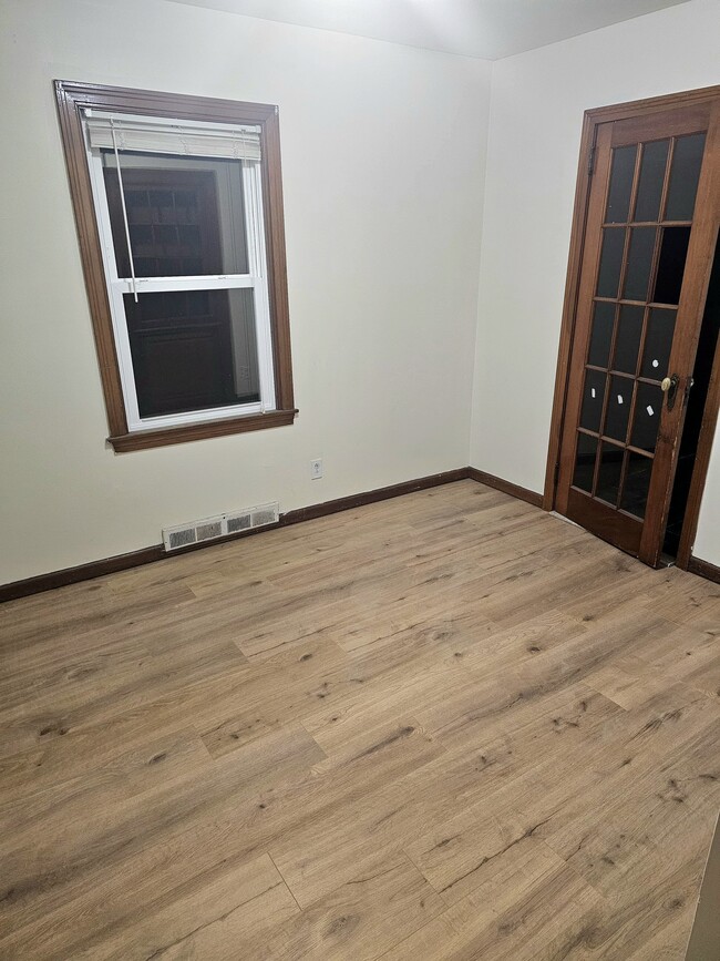Building Photo - 21 Wisner Ave