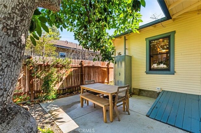 Photo - 218 S Center St (Orange, CA) House