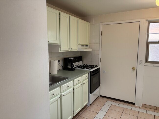 Building Photo - 469 S Paseo Lobo