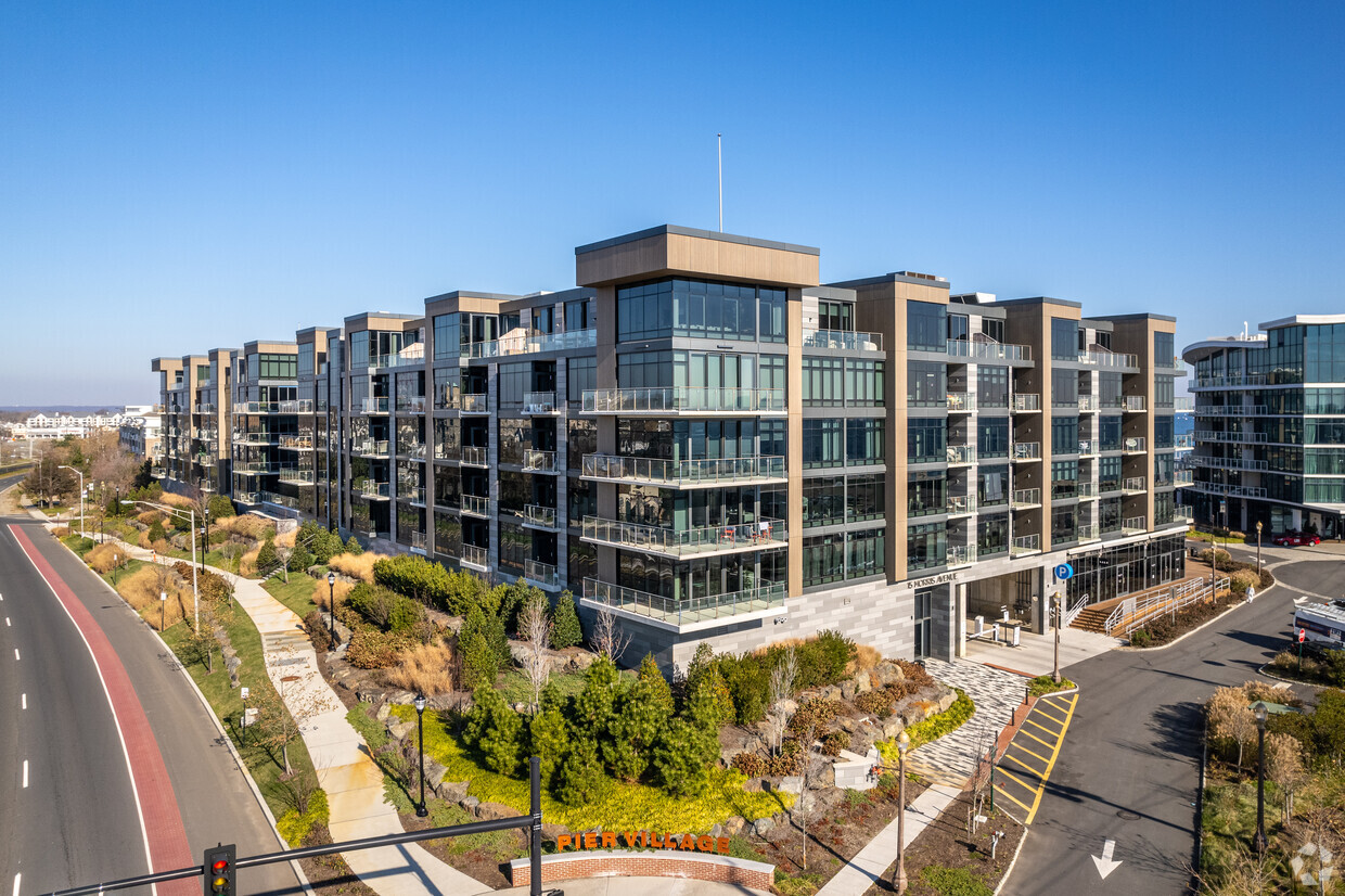 Primary Photo - The Lofts Pier Village