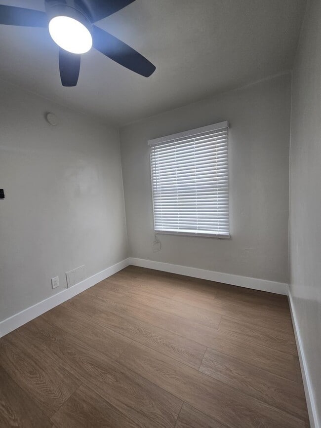 Photo - 10965 South Figueroa Street Apartment