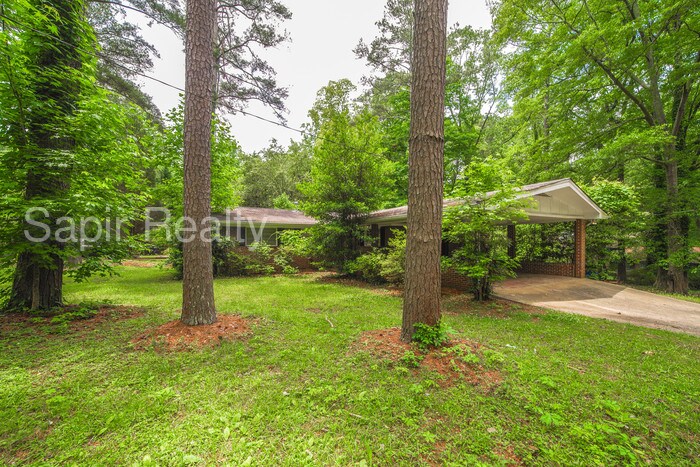 Foto principal - 447 Thackeray Pl SW