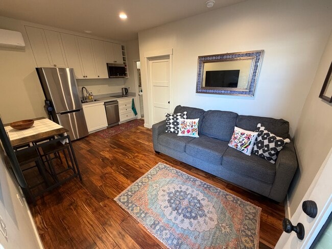 Building Photo - 1978 Emerald St