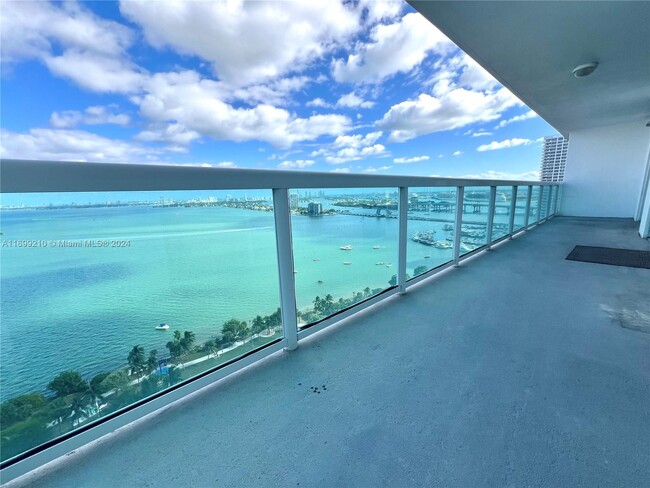 Foto del edificio - 1800 N Bayshore Dr