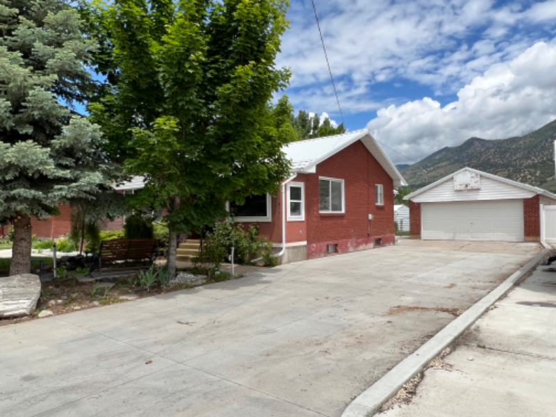 Primary Photo - 272 N 250 E St