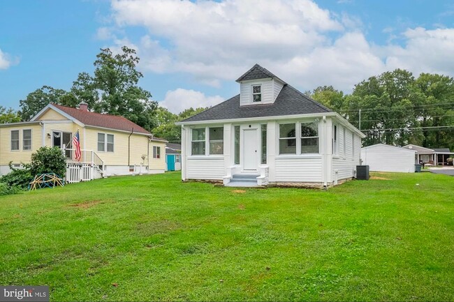 Building Photo - Two bedroom waterfront home in dundalk