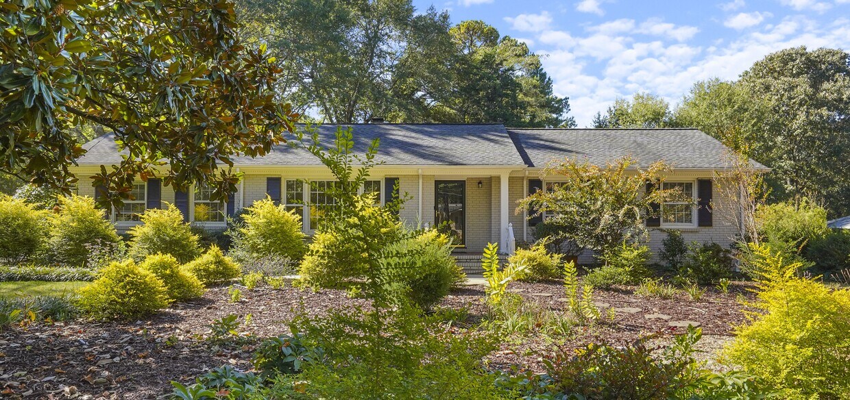 Foto principal - 5018 Beckford Dr