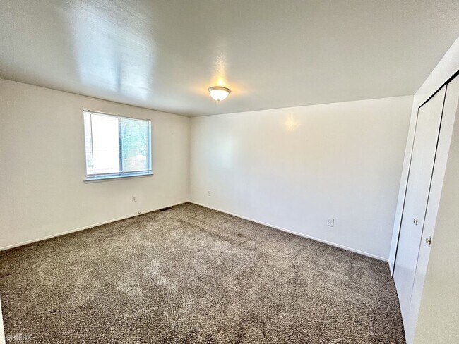 Foto del edificio - 3 br, 1.5 bath House - 23222 Marmon Ave 23...