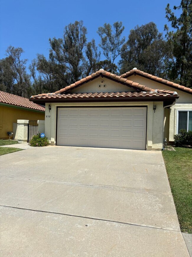 Building Photo - COMING SOON!!!! Highly desired house in Es...