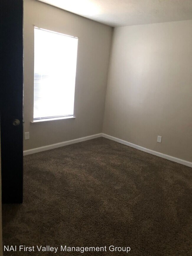 Foto del edificio - 1115 Newberry Ln