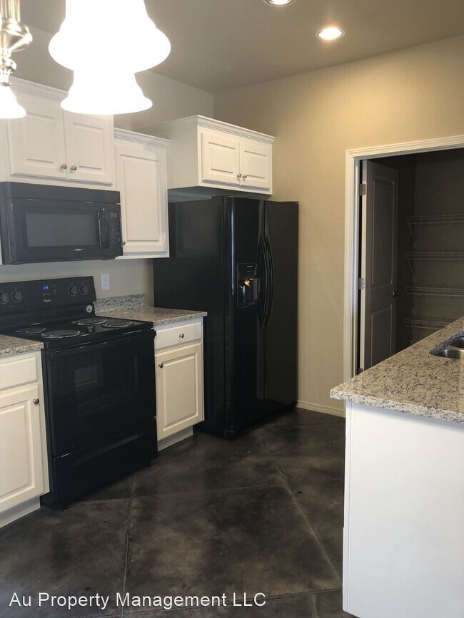 Building Photo - 3 br, 2 bath House - 702 LOCHRIDGE ST.