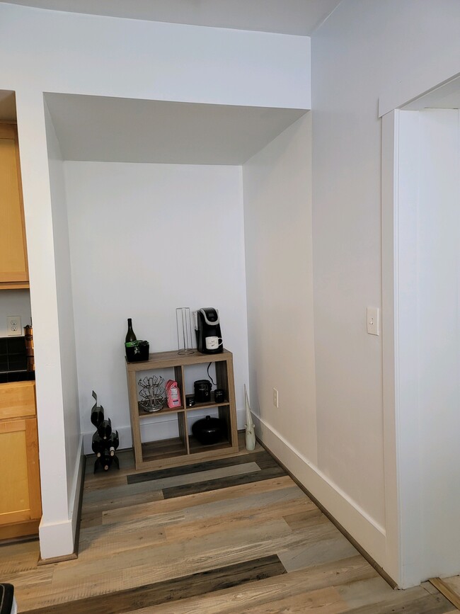 Butler Pantry with Keurig Coffee Maker - 206 Mulberry St