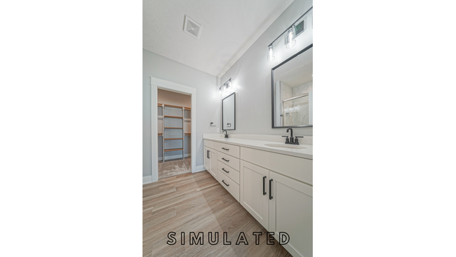 Foto del edificio - 5 Bedroom/3Bath Single Family Home