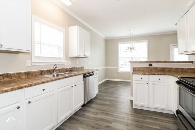 Building Photo - 2312 Temple View Drive