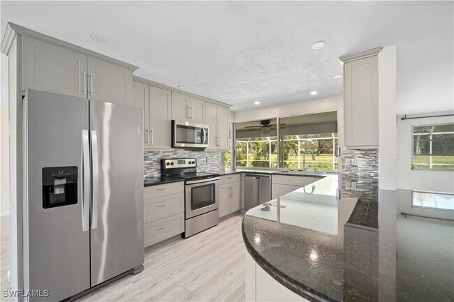 Foto del edificio - 1411 Whiskey Creek Dr