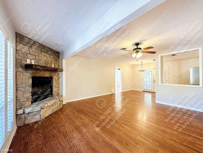 Foto del edificio - 3 br, 2 bath House - 325 Hickman St