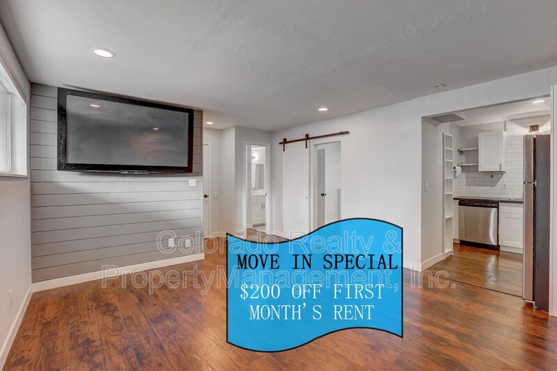 Foto principal - 5300 E Cherry Creek S Dr