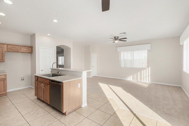 Foto del edificio - 14625 W Amelia Ave