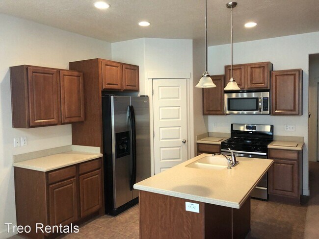 Building Photo - 2 br, 2.5 bath House - 2797 S. Asbury Lane