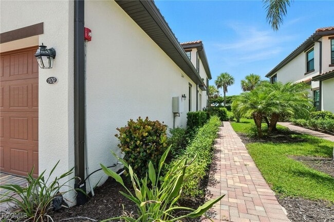 Building Photo - 12039 Hawthorn Lake Dr