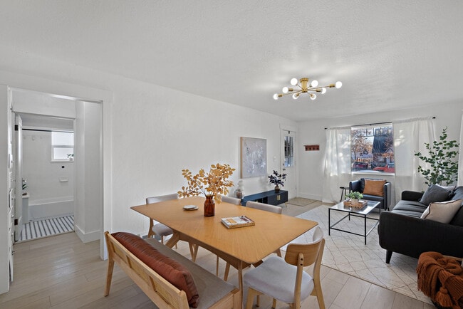 Building Photo - 370 W 400 S