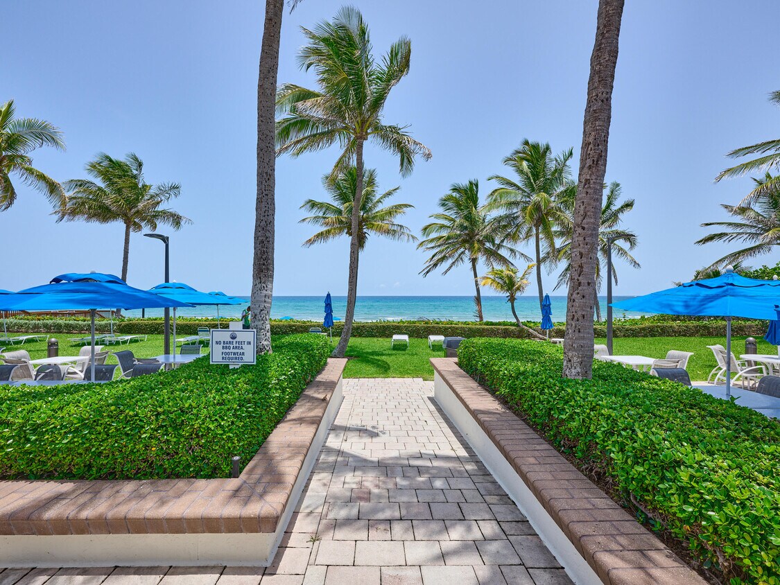 Primary Photo - 3420 S Ocean Blvd