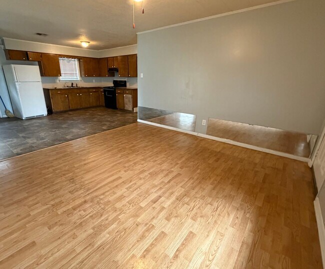 Building Photo - FOR RENT IN LAFAYETTE: 3 Bedroom, 1 Bathroom home!