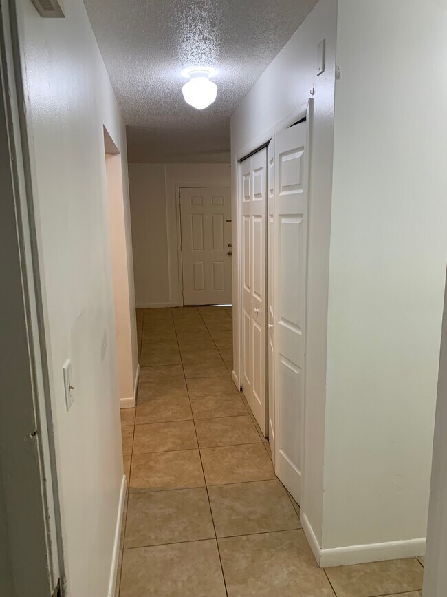 Building Photo - 3612 Leanne Ct