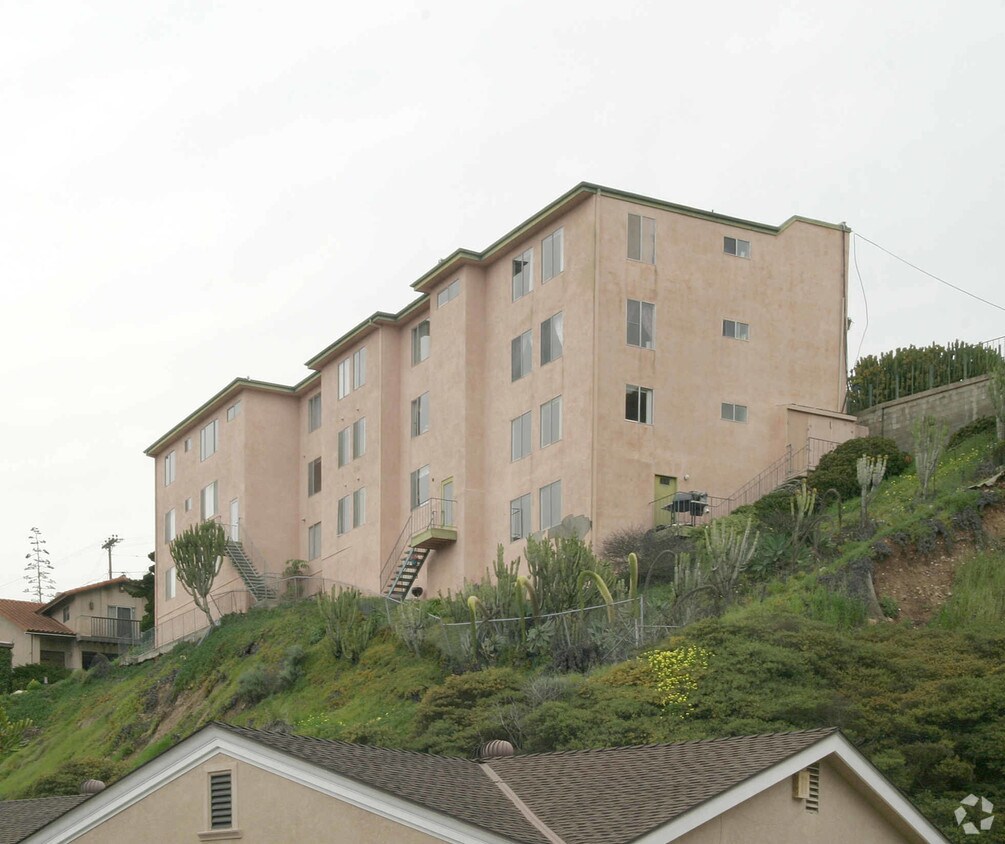 Foto del edificio - Loma Vista Apartment Homes