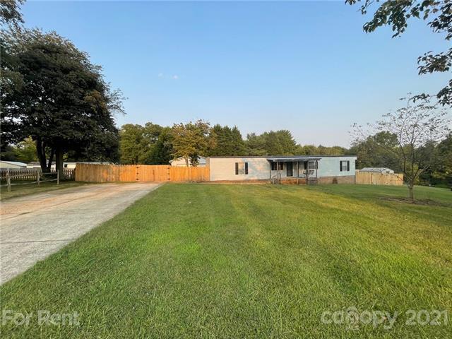 Primary Photo - 600 Sportsman Dr