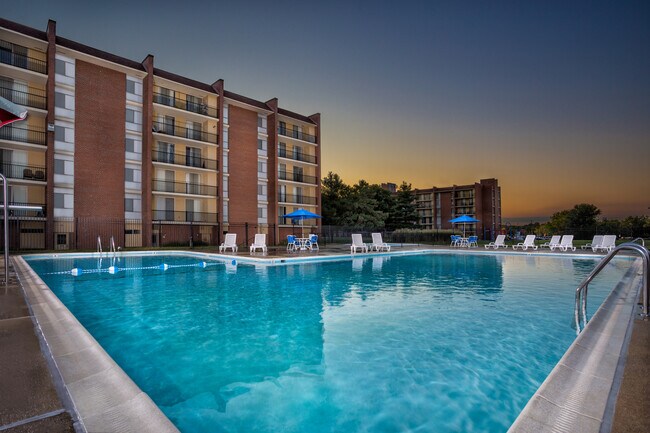 Foto del edificio - The Summit at Laurel Park