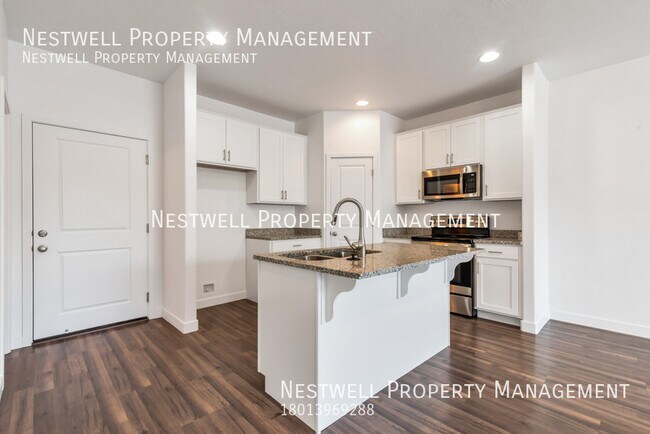 Foto del edificio - 3 bed Bluffdale Townhome