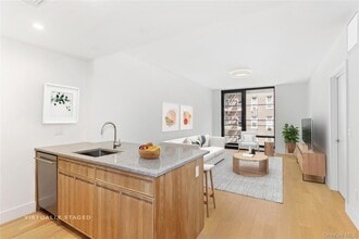 Building Photo - 264 Webster Ave